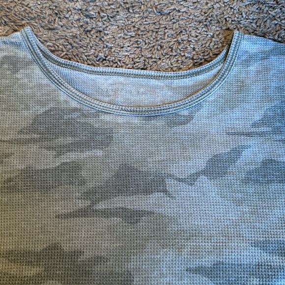 AE Camo scalloped crop top - Picture 3 of 6